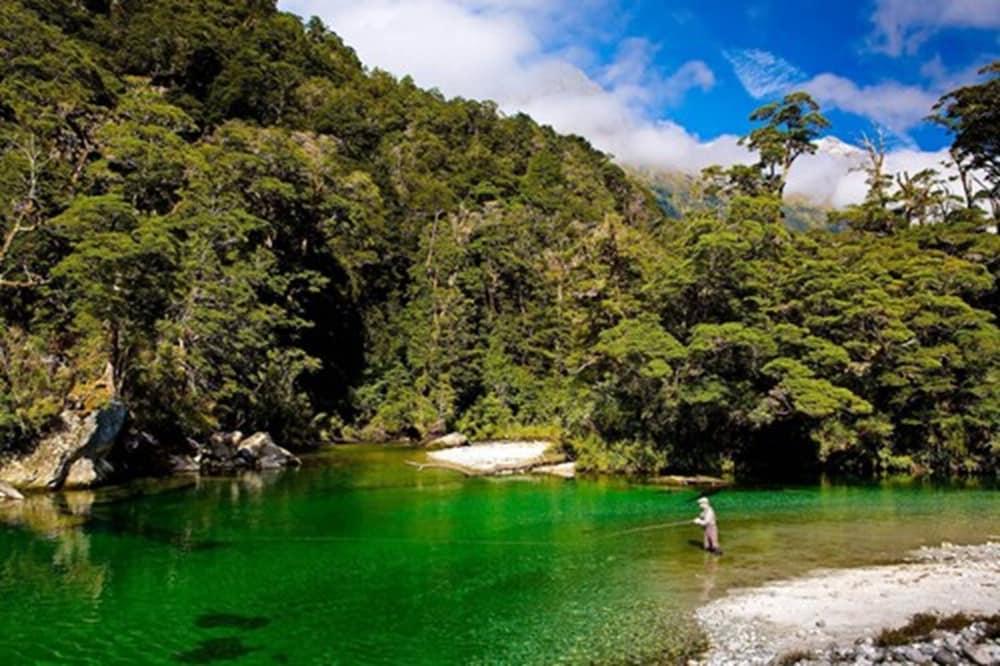 Fiordland Lodge Te Anau Esterno foto